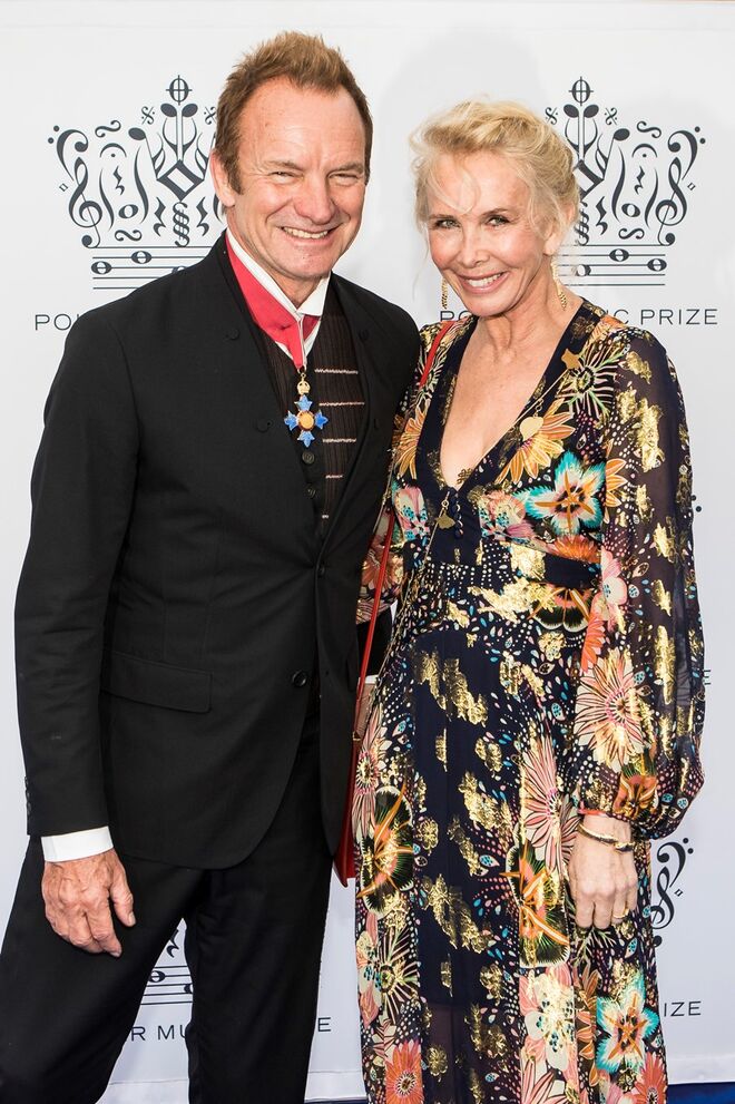 Sting e Trudie Styler | Conheceram-se na década de 80 e criaram juntos a Rainforest Foundation UK, dedicada à proteção da floresta. Estão casados desde 20 de agosto de 1992. 
