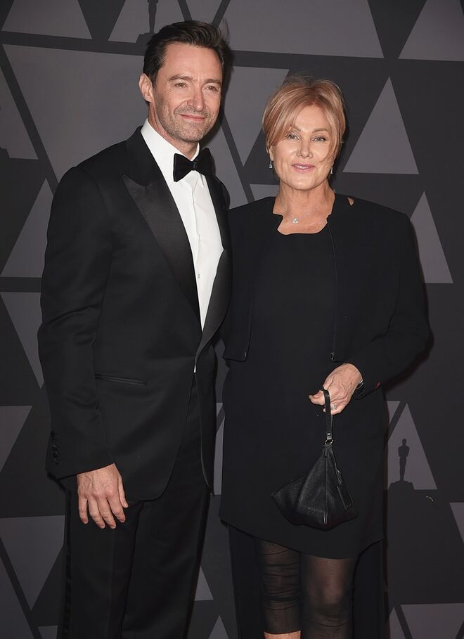 Hugh Jackman e Deborra-Lee Furness | O casal, que tem 13 anos de diferença, conheceu-se nas filmagens da série australiana Correlli. Casaram em 1996 e são pais de Oscar e Ava. 