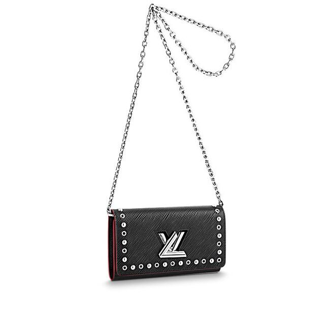 Twist Chain Wallet, €1.300, Louis Vuitton