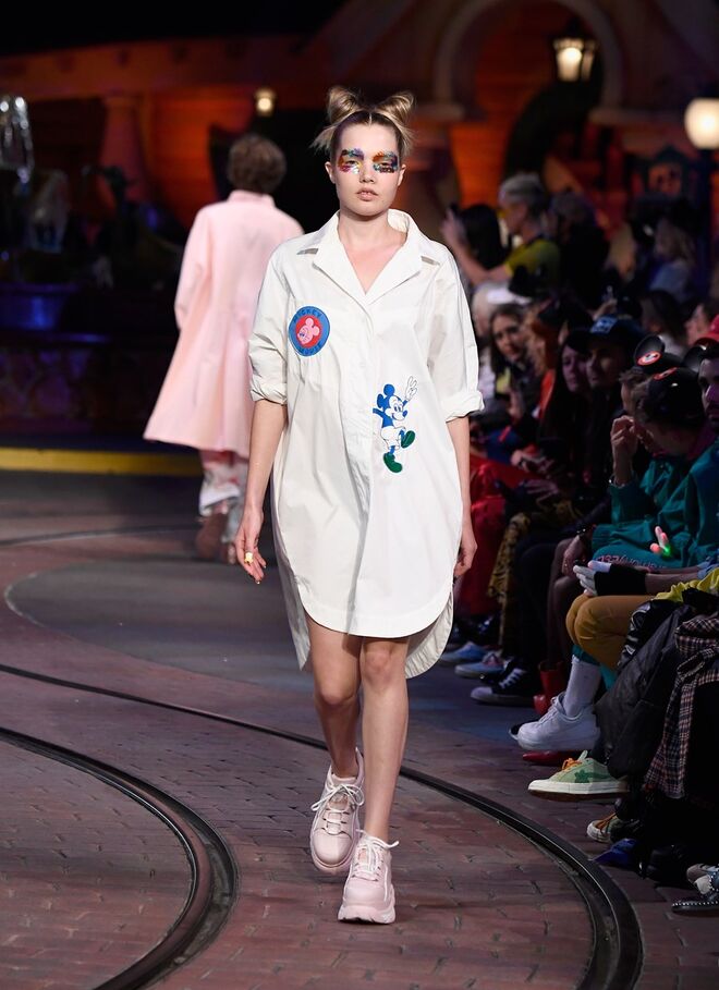 Algumas imagens do desfile Opening Ceremony x Disney 