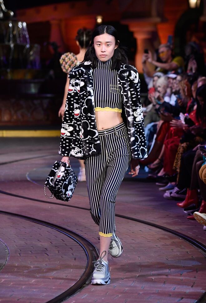 Algumas imagens do desfile Opening Ceremony x Disney 