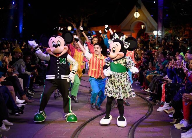 Algumas imagens do desfile Opening Ceremony x Disney 