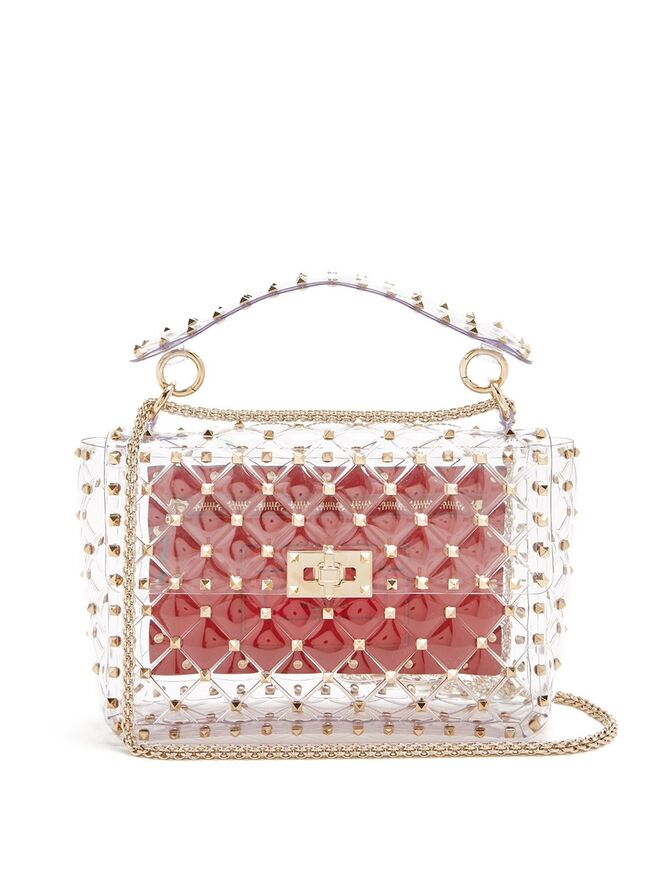 Rockstud Spike medium quilted shoulder bag, €1.680, Valentino, em ww.matchesfashion.com