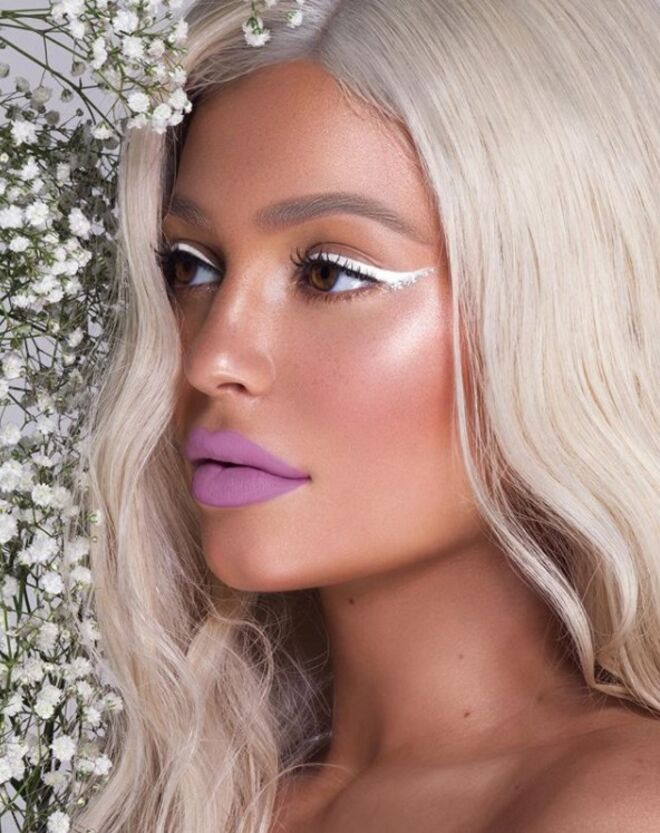 Ariel Tejada: @makeupbyariel é outro dos favoritos do clã Kardashian.