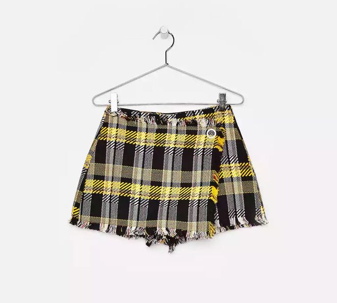 Saia-calção aos quadrados, €19,99, Bershka