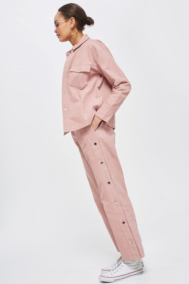 Camisa €125 e calças €130, Topshop