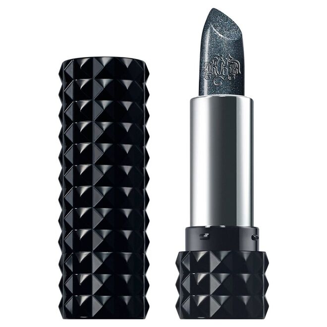Studded Kiss Lipstick no tom NaYeon, €20,55, Kat Von D, na Sephora