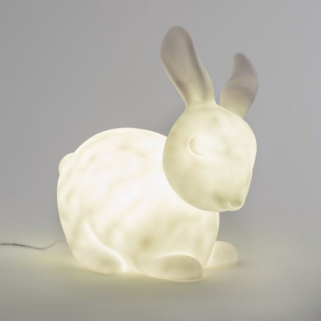 Candeeiro led coelho, €59,99, Lunicole, em www.laredoute.pt