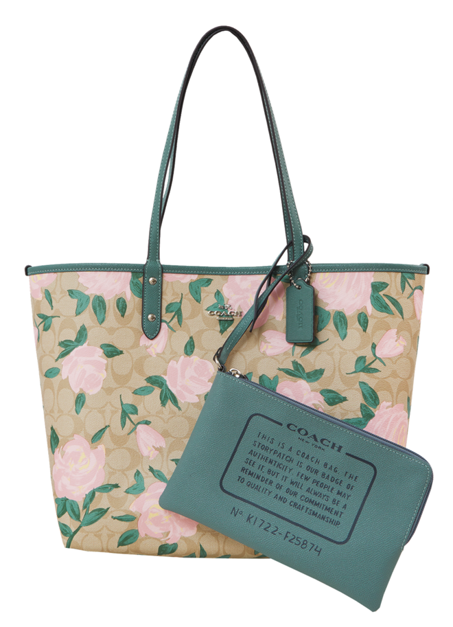 Saco em tela reversivel, Coach, €319 (PVP €495) no Freeport Lisboa Fashion Outlet e Vila do Conde Porto Fashion Outlet