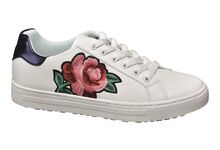 A Deichmann rende-se ao mundo dos sneakers