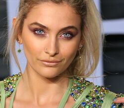 20 momentos para celebrar os 20 anos de Paris Jackson