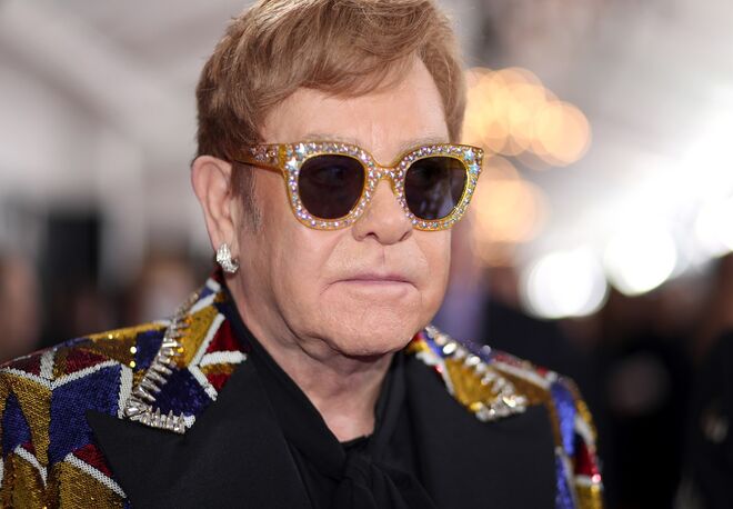 Elton John – Amigo querido da mãe de Harry, a princesa Diana, sir Elton John também participou na celebração de Guilherme e Kate em 2011. Provavelmente receberá um convite para o casamento em maio e já deixou o calendário livre de shows na data.