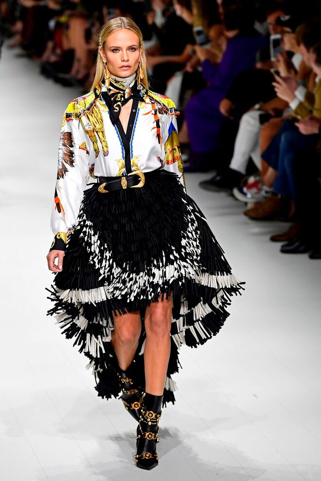 Western girl: desfile Versace MFW