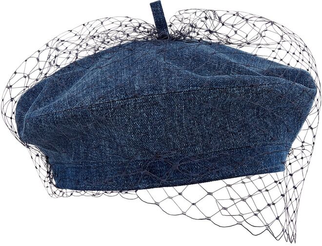 Boina em ganga e rede, €570, Dior