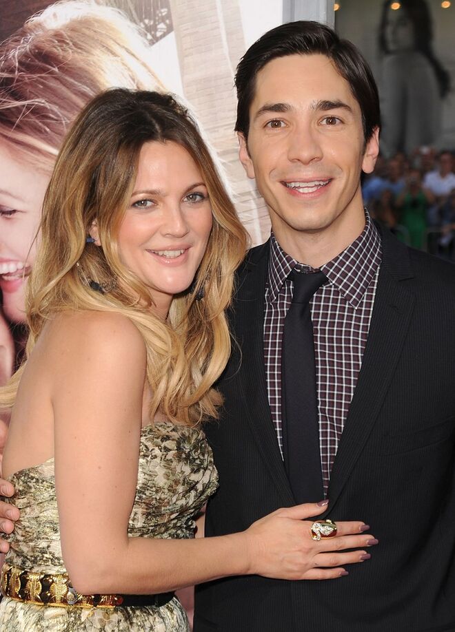 Drew Barrymore e Justin Long terminaram em 2008, mas gravaram a comédia romântica Adoro-te à Distância, em 2010