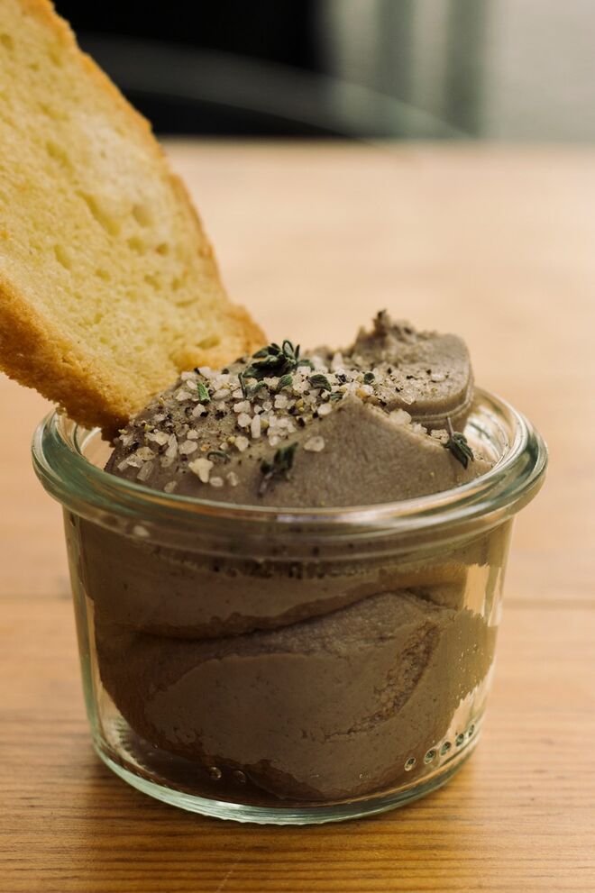 Paté de miúdos de pato e vinho do Porto