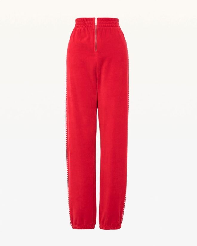 Swarovski Embellished Velour Jogger Pant no tom Astor, €775,66, Swarovski + Juicy Couture, em www.juicycouture.com