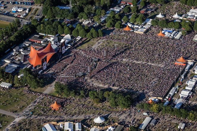 Roskilde, Dinamarca, de 30 de junho a 7 de julho