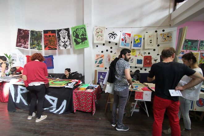 Visitar o espaço cultural Raia