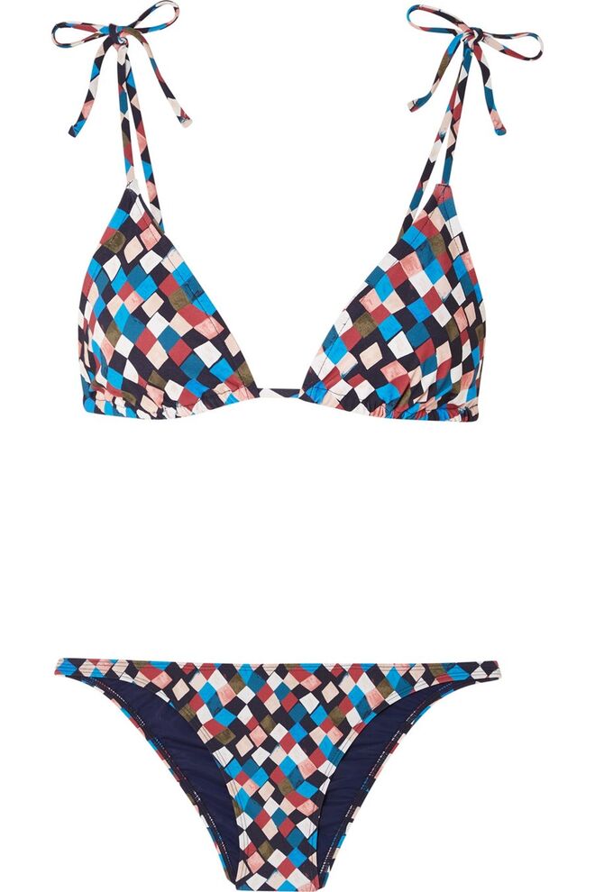 Clemente printed triangle bikini, €200, Tory Burch, em www.net-a-porter.com