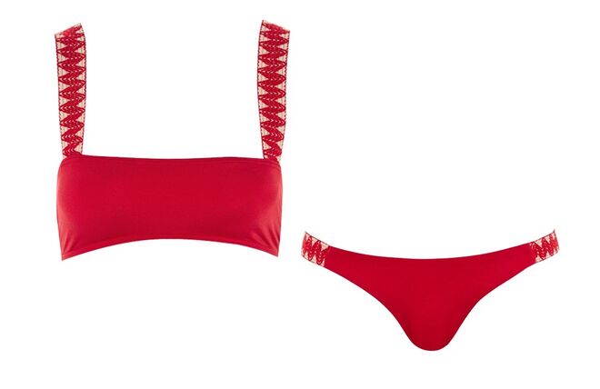 Zigzag Trim Crop Bikini Top, €25, Zigzag Trim Bikini Bottoms, €20, Topshop, em eu.topshop.com