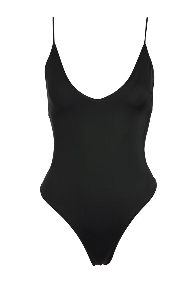 Barca Classic Black, €109, Janthee Berlin, em www.jantheeberlin.com