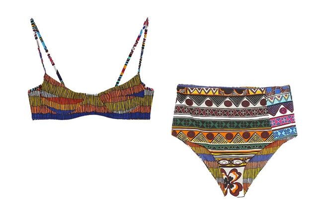 Soutien de biquíni reversível e cuecas de biquíni reversíveis, €19,95 cada, Zara