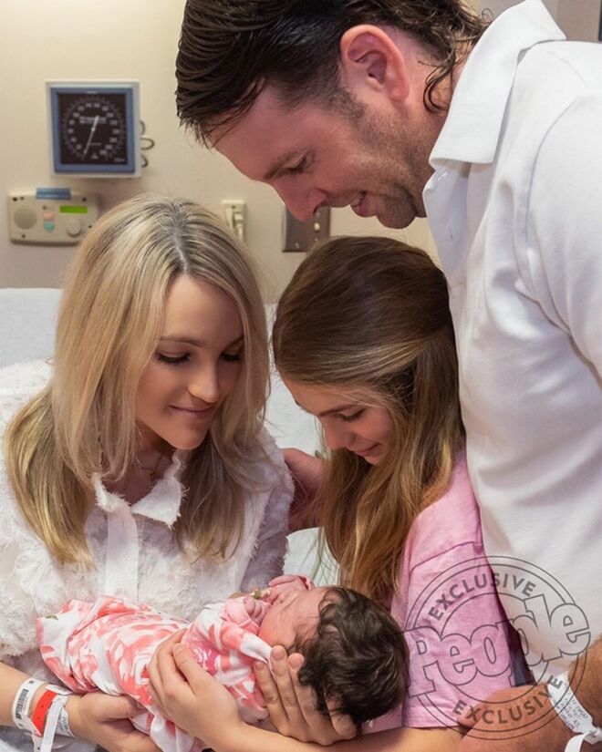 Jamie Lynn Spears e Jamie Watson | A 11 de abril, a irmã mais nova de Britney Spears foi mãe pela segunda vez de uma menina, Ivey Joan Watson. Jamie tem uma outra filha, Maddie Briann, com nove anos, fruto de uma relação anterior. 