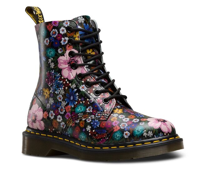 1460 Pascal Wanderlust, €180, Dr. Martens, no El Corte Inglés