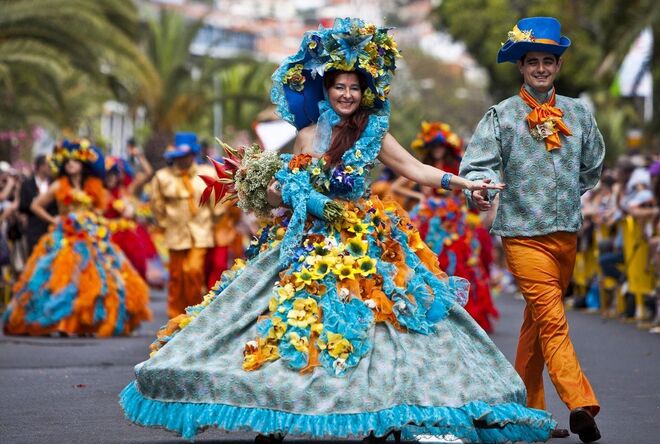 Funchal, Madeira | A Festa da Flor é uma das mais emblemáticas da ilha da Madeira. Entre 19 de abril e 13 de maio, as ruas do Funchal enchem-se de música, cortejos, atividades e, claro, muitas flores. Celebre o desabrochar da primavera e aproveite o bom tempo que nesta altura se faz sentir na ilha. 