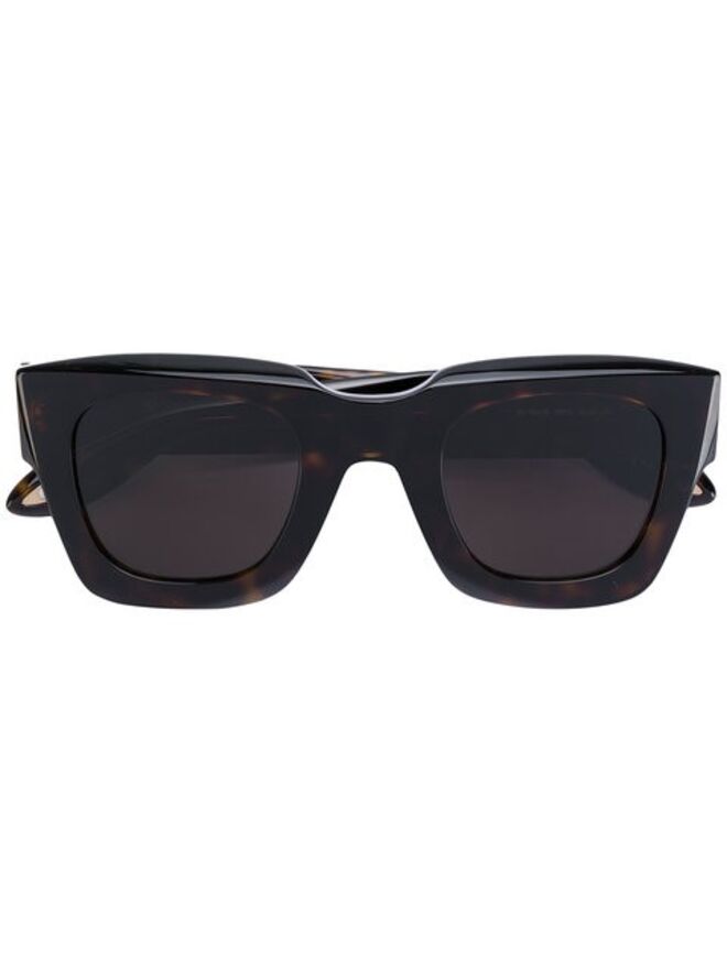 €300, Givenchy Eyewear, em Farfetch