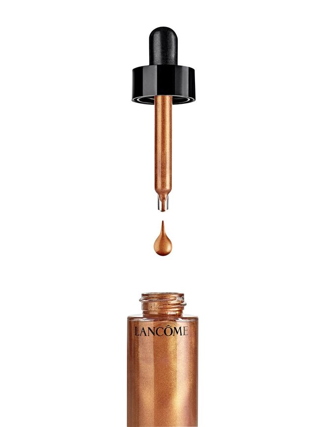 Iluminador Teint Idole Ultra Wear Custom Glow Drops no tom Bronze Glow, €34,45, Lancôme
