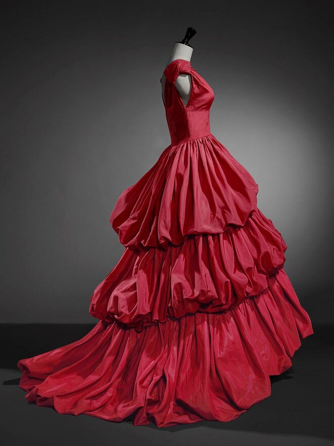 Cristobal Balenciaga. Fashion and Heritage