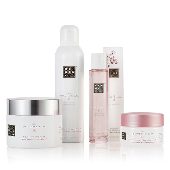 The Ritual of Sakura Relaxing Collection Giftset Large, €39,50, Rituals