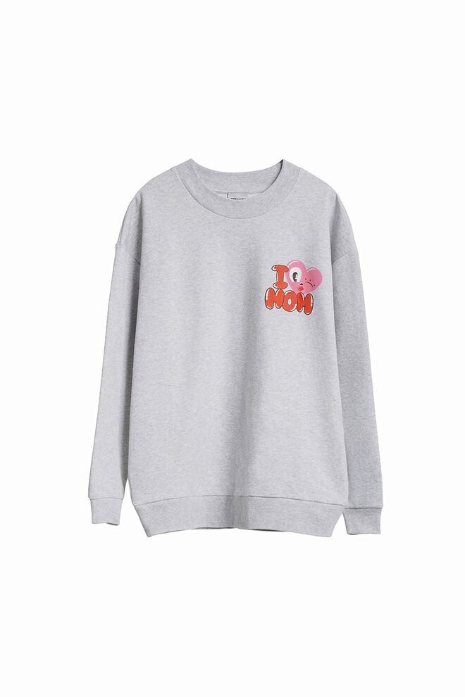 Hattie Stewart Mom Sweatshirt, €85, Bimba y Lola