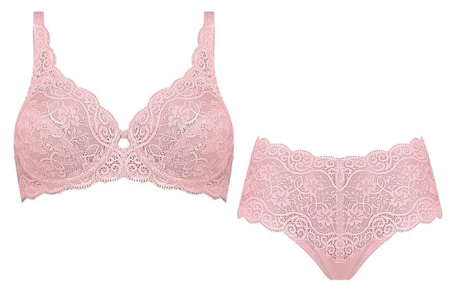 Soutien Amourette, €42,90, Cueca Amourette, €24,90, Triumph