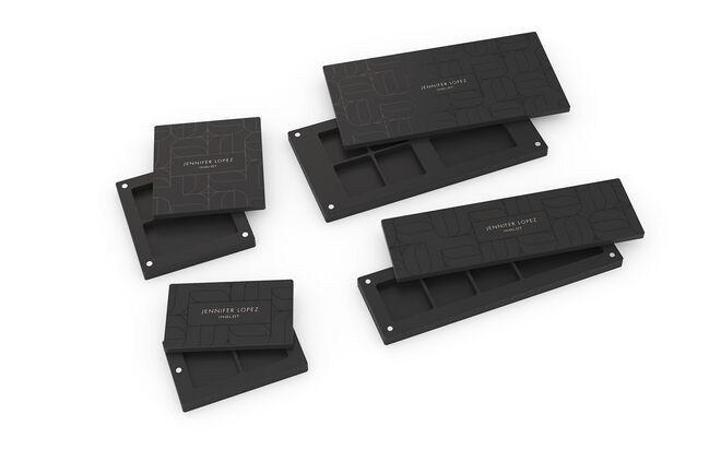 JLO - Capsule Collection Freedom System Palette J-FS3, €10,90, Inglot || JLO - Capsule Collection Freedom System Palette J-FSFC, €18,90, Inglot || JLO - Capsule Collection Freedom System Palette J-FS2, €9,90, Inglot || JLO - Capsule Collection Freedom System Palette J-FS5, €13,90, Inglot