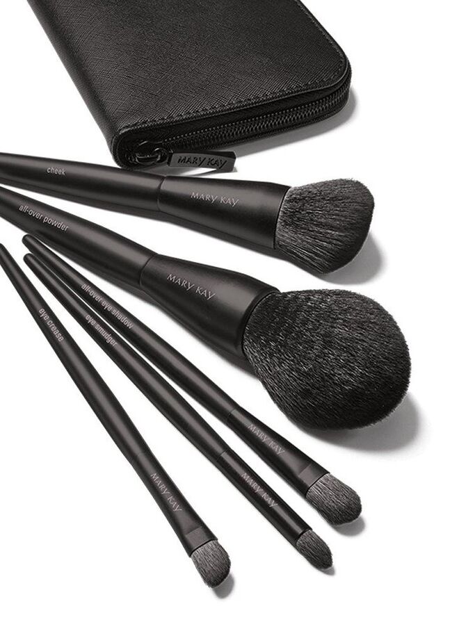 Conjunto de pincéis, €58, Mary Kay