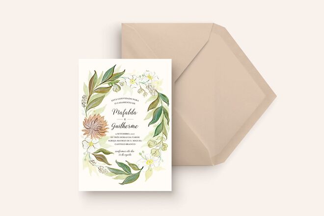 SUGESTÕES DE CONVITE: Vânia Sacramento - Palmela: 93 730 52 12. vania-sacramento.com | Cor Púrpura - Viseu: 232 43 12 68. corpurpura.com | Diferente - Porto: 22 609 07 41. diferente.com.pt |Invite Mi - Matosinhos: 22 320 41 78. invitemidesign.com | Beapaper - Póvoa de Santo Adrião: 21 139 33 19. beapaper.com