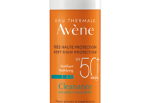 Pele oleosa de tendência acneica: fluido com SPF 50+, de toque seco e efeito matificante