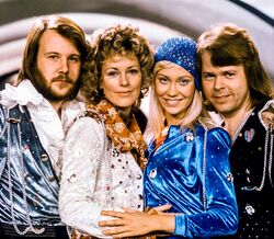 Os looks mais memoráveis de sempre da Eurovisão