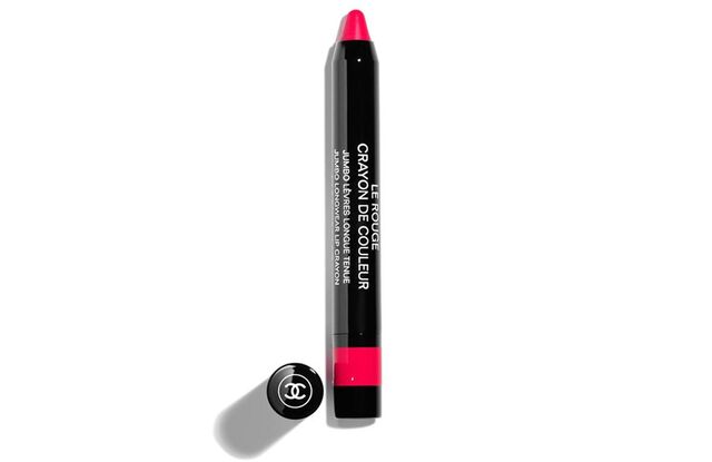 Le Rouge Crayon De Couleur no tom #18 Rose Shocking, €34, Chanel