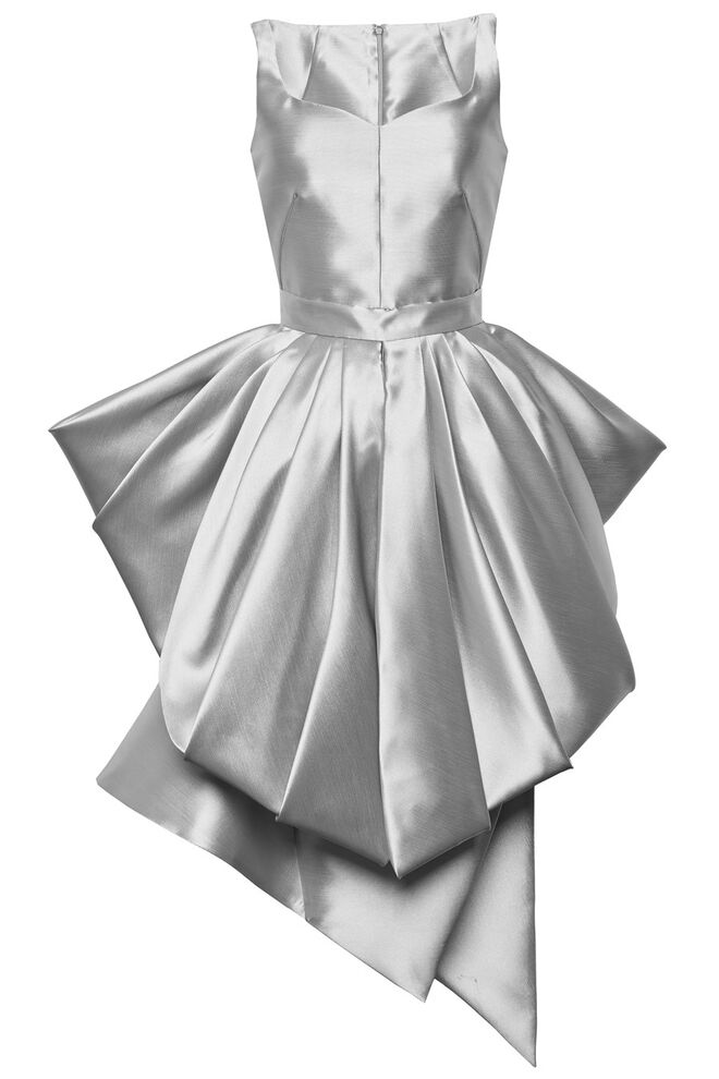 Vestido em tafetá de seda, €695, Diogo Miranda