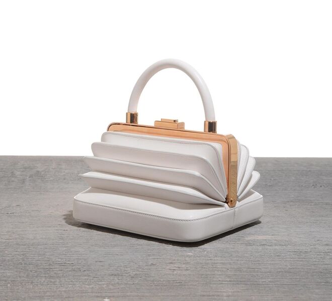 Em pele, Gabriela Hearst (preço sob consulta)