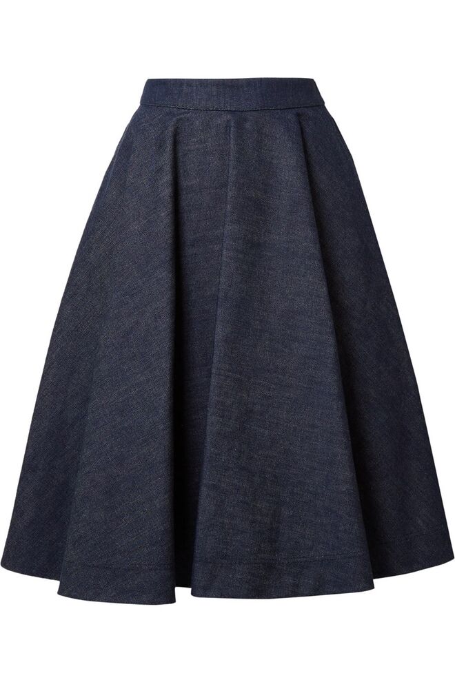 Saia em ganga, €600, Calvin Klein