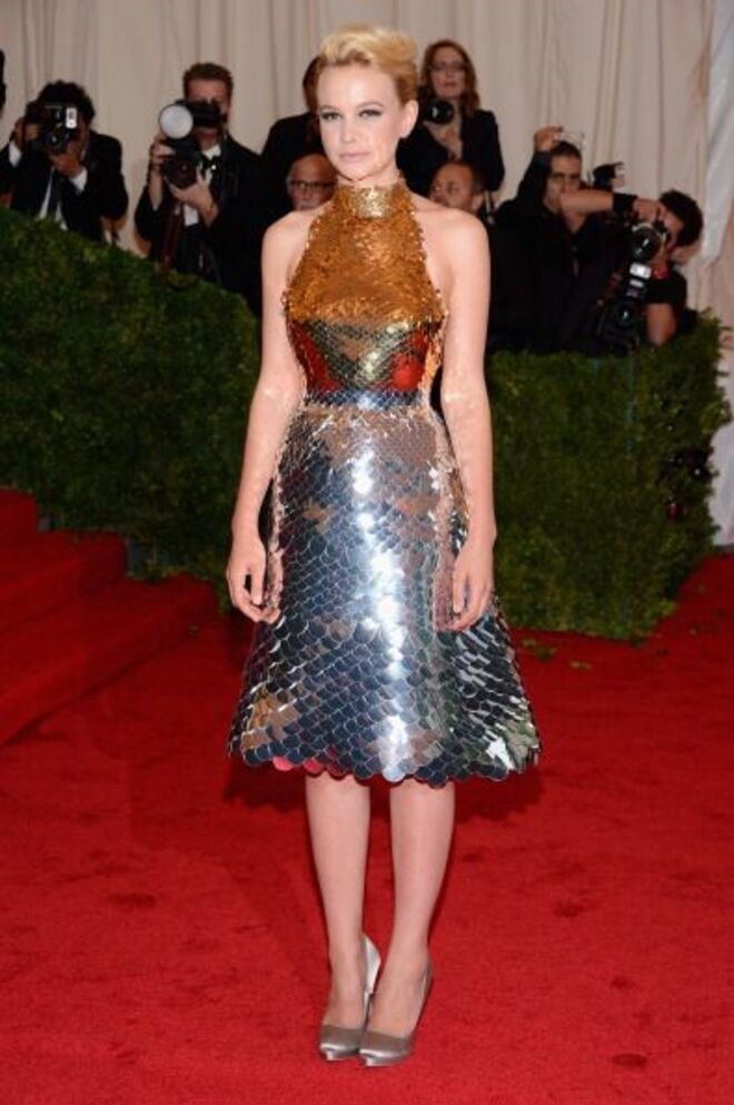 Carey Mulligan, em Prada, 2012: Schiaparelli and Prada: Impossible Conversations