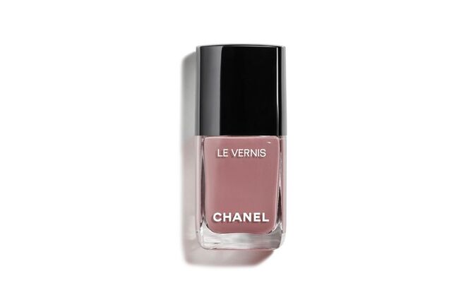 Le Vernis Longue Tenue no tom #612 Chicness, €26, Chanel