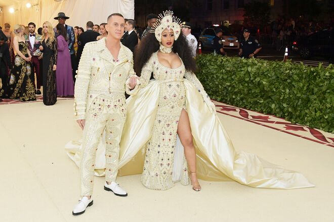Designer Jeremy Scott e Cardi B