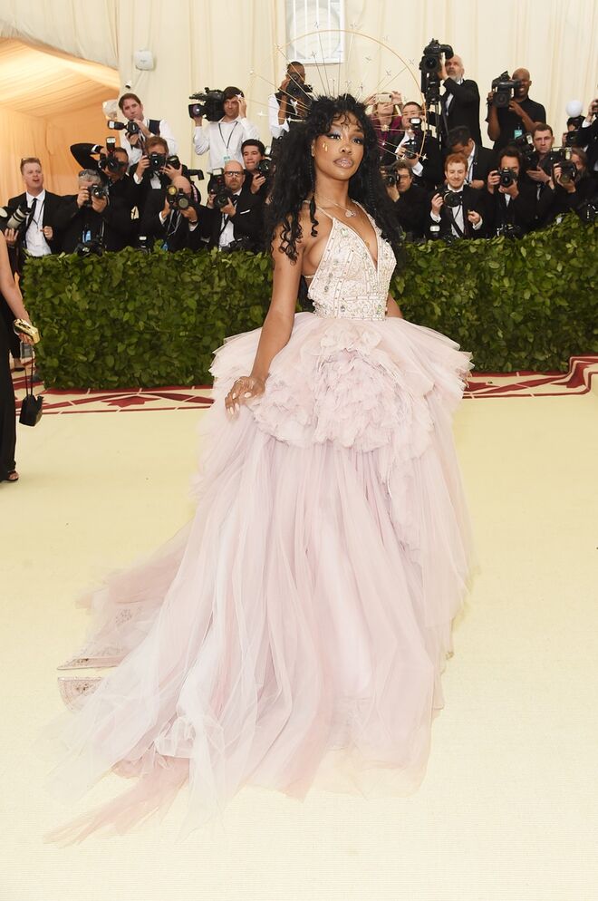SZA em Versace