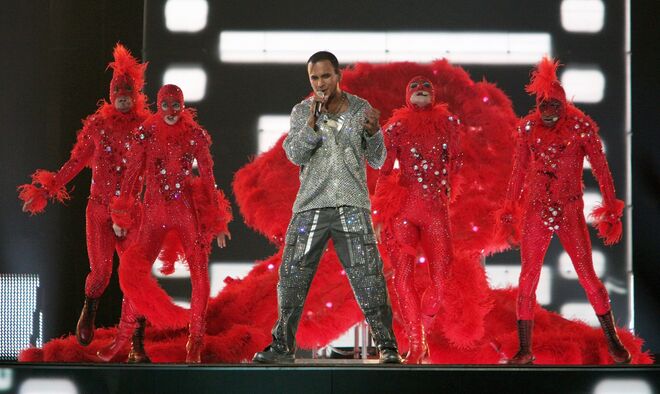 Eric Papilaya da Áustria, na semifinal da Eurovisão 2007